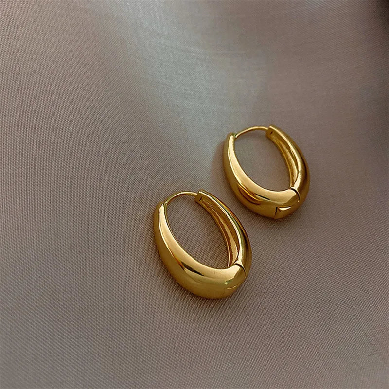 2021 New Classic Copper Alloy Smooth Metal Hoop Earrings For Woman Fashion Korean Jewelry Temperament Girl's Daily Wear earrings